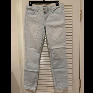 HP🎉 Joe’s Jeans Light Wash Straight-Leg/Boyfriend